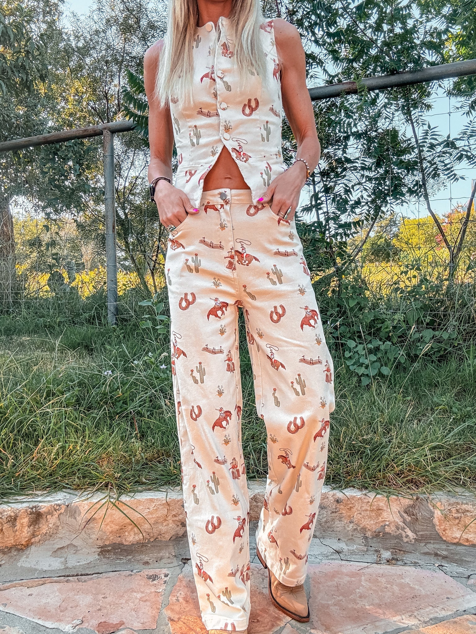 The Pipe Creek Cowgirl Pants (Cream)