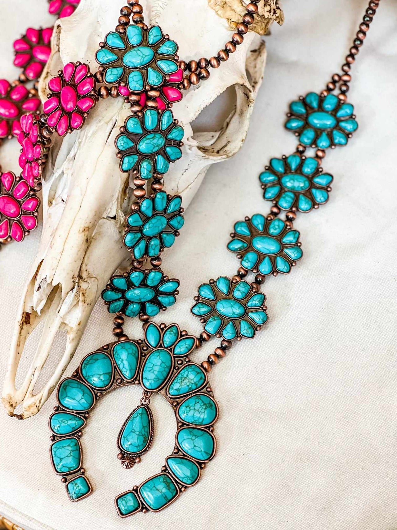 Boho Turquoise Flower Pendant Alloy Necklace