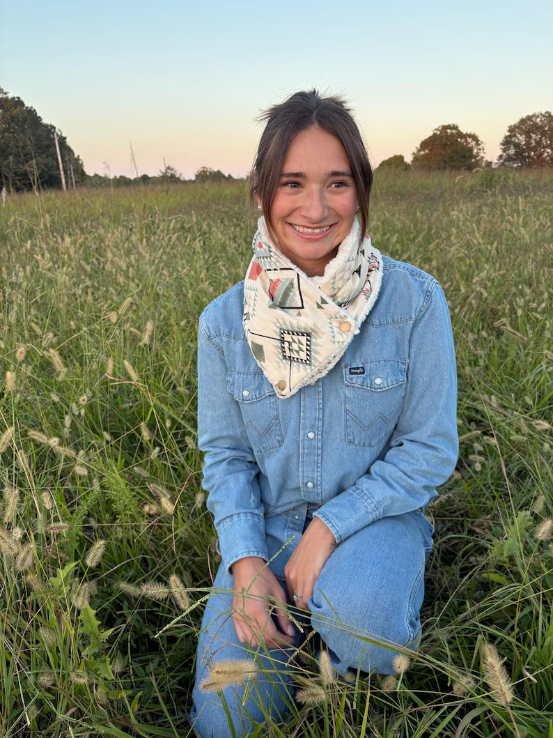 Women's Western Geometrica Sherpa Warm Neck Hood