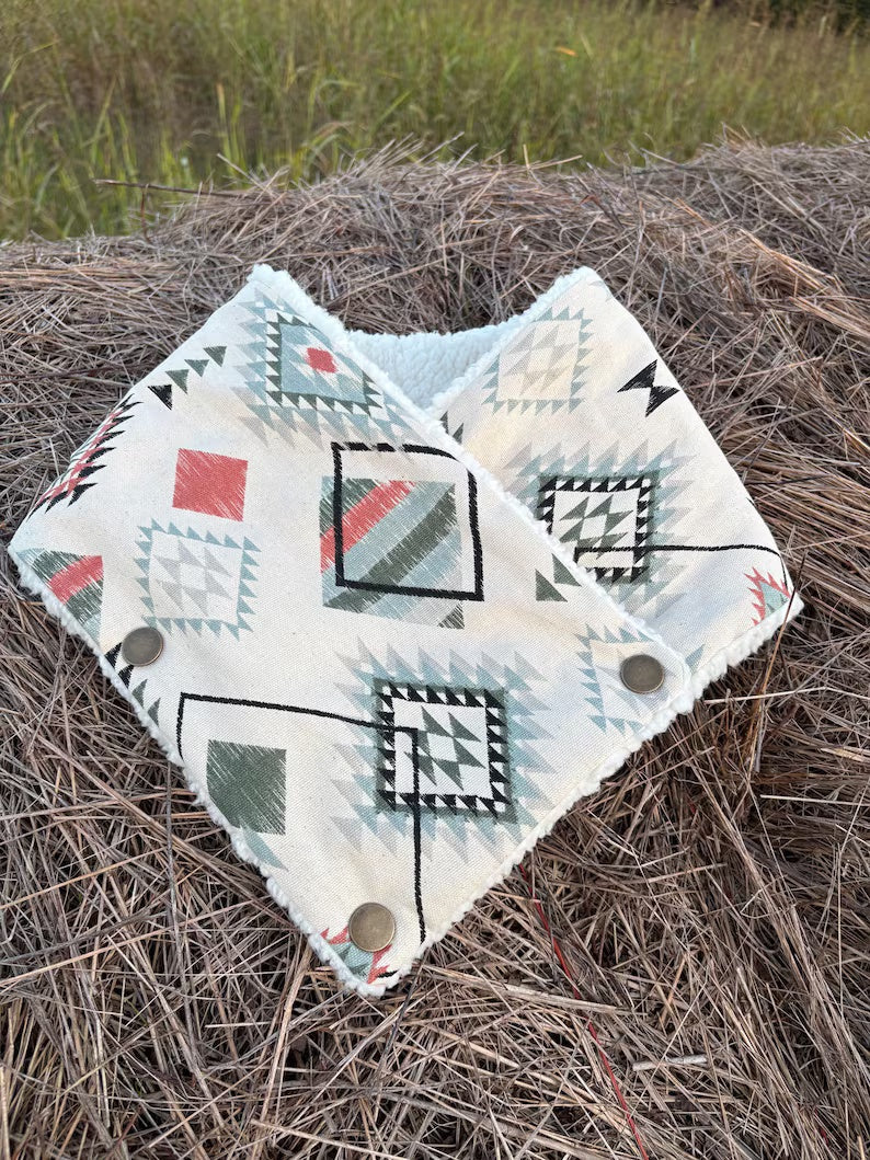 Women's Western Geometrica Sherpa Warm Neck Hood