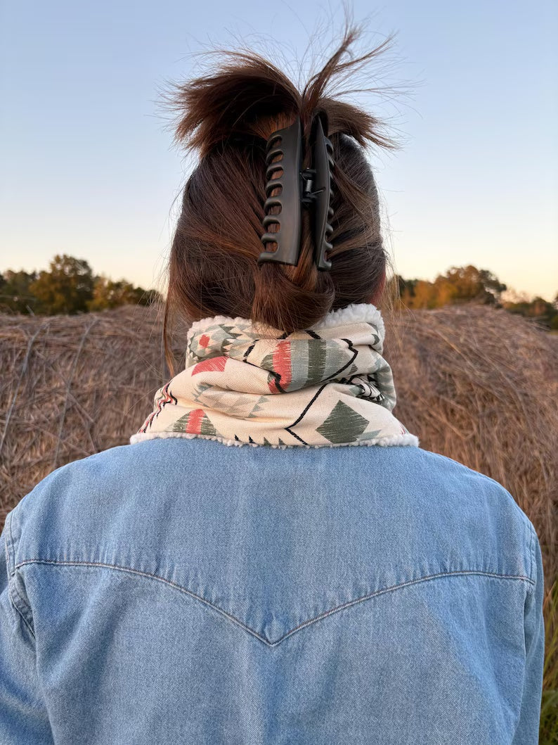 Women's Western Geometrica Sherpa Warm Neck Hood